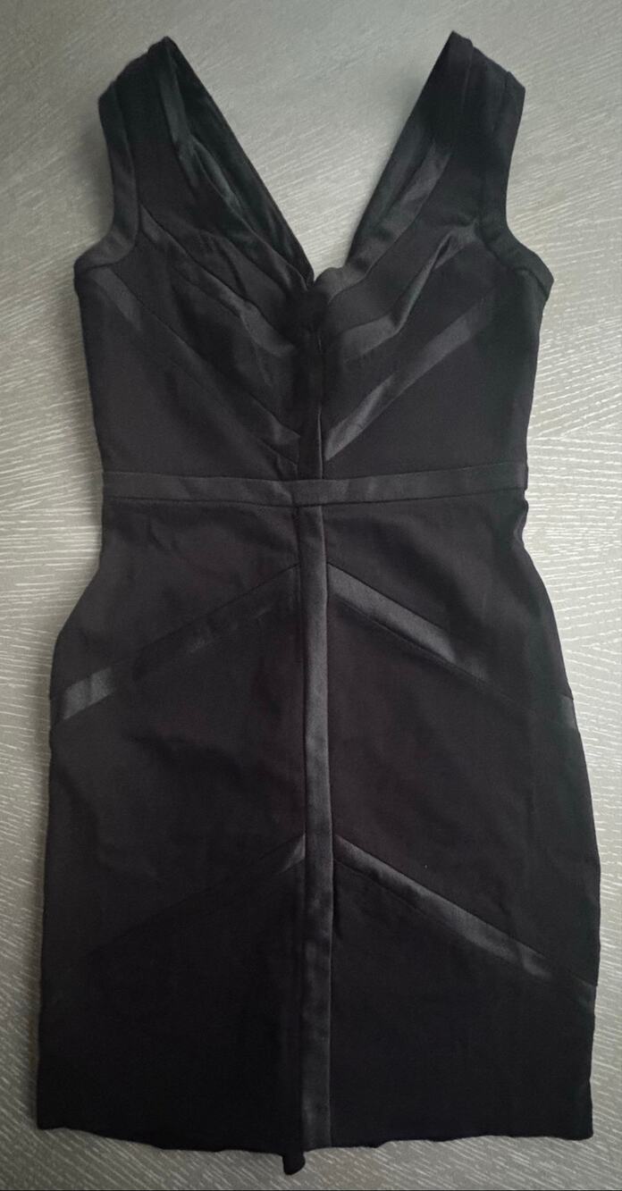 XOXO Sleek Geometric Paneling V-Neck Little Black Dress Size 1/2